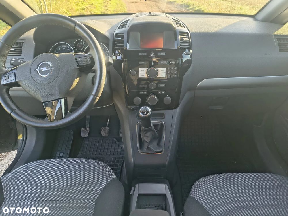 Opel Zafira 1.6 Cosmo EU5 - 27