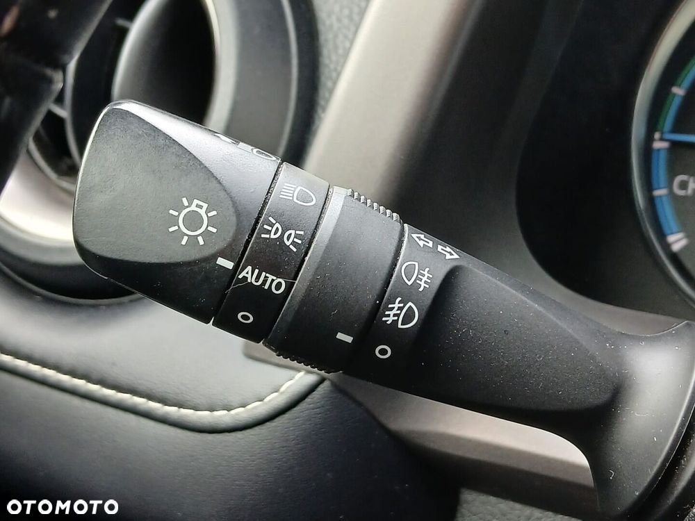 Toyota RAV4 Hybrid Premium 4x2 - 30