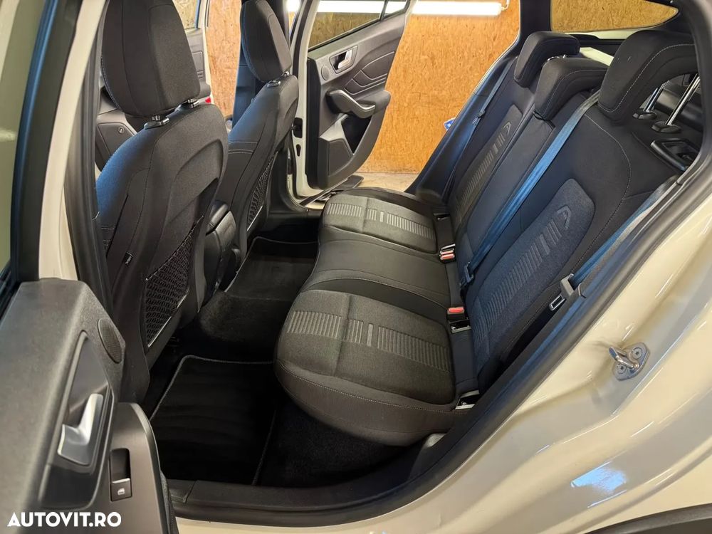 Ford Focus - 8