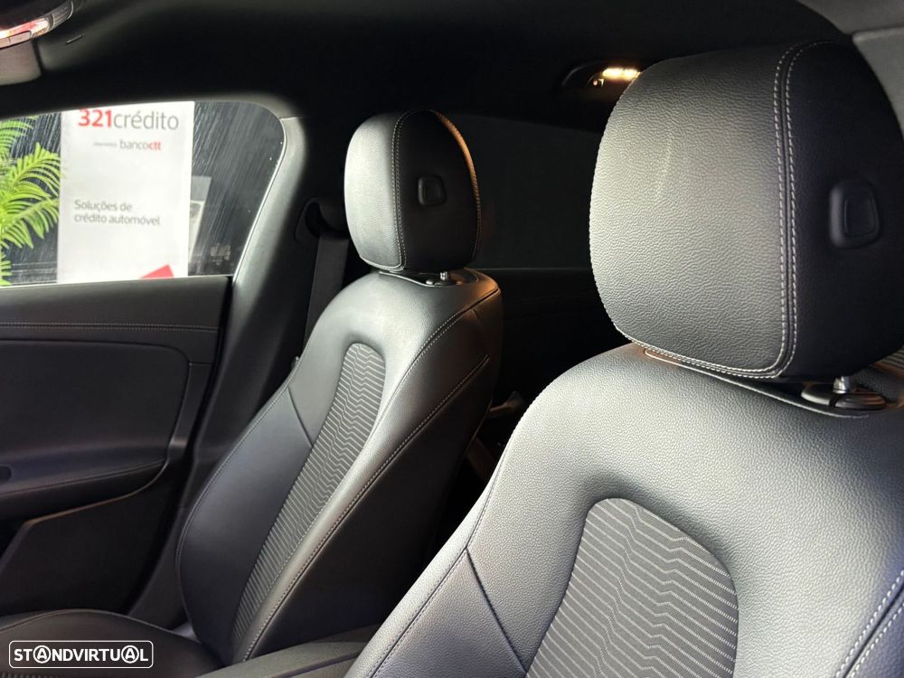 Mercedes-Benz CLA 250 - 16