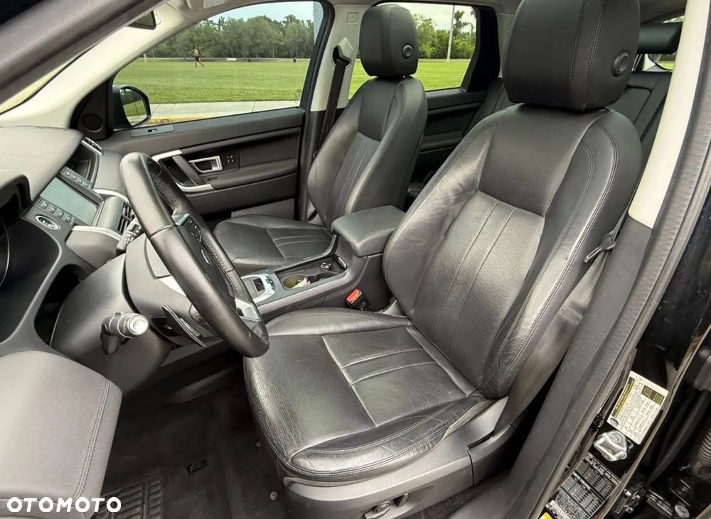 Land Rover Discovery Sport - 10
