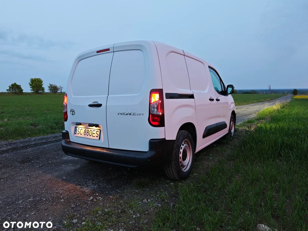 Toyota Proace City - 23