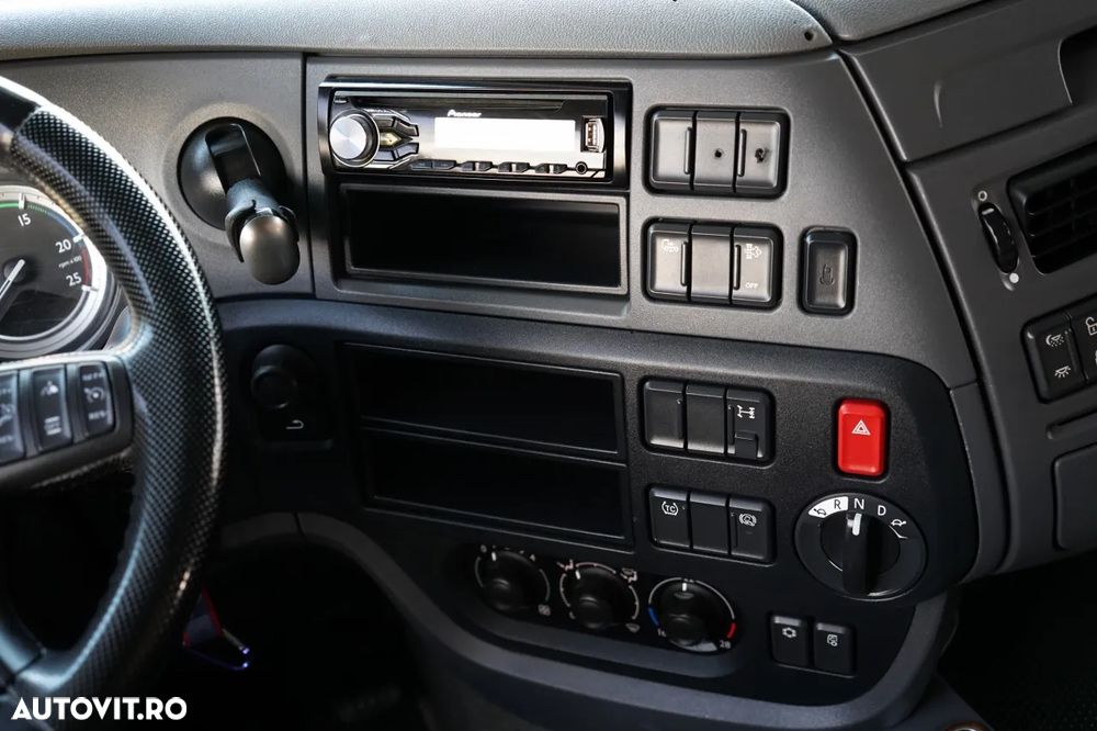 DAF XF 460 / SPACE CAB / EURO 6 - 30