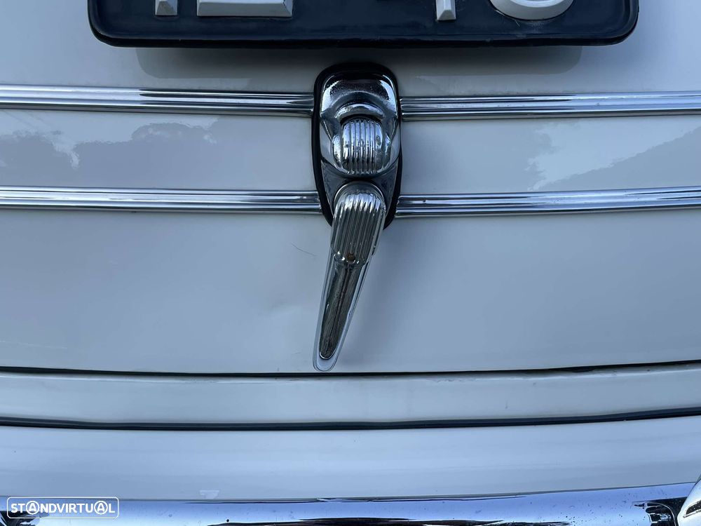 Ford Super De Luxe - 18