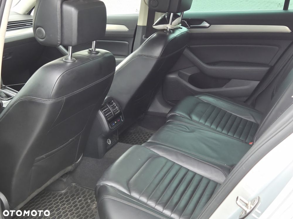 Volkswagen Passat 2.0 TDI SCR Highline DSG - 10