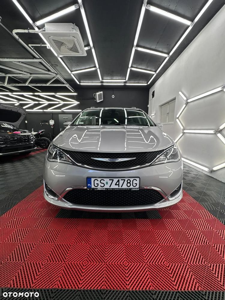 Chrysler Pacifica - 13