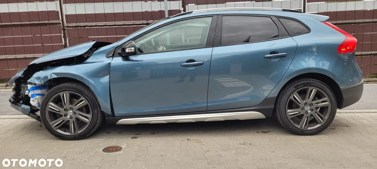 Volvo V40 Cross Country D2 Momentum - 8