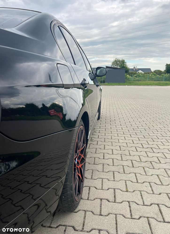 BMW Seria 3 318i - 9