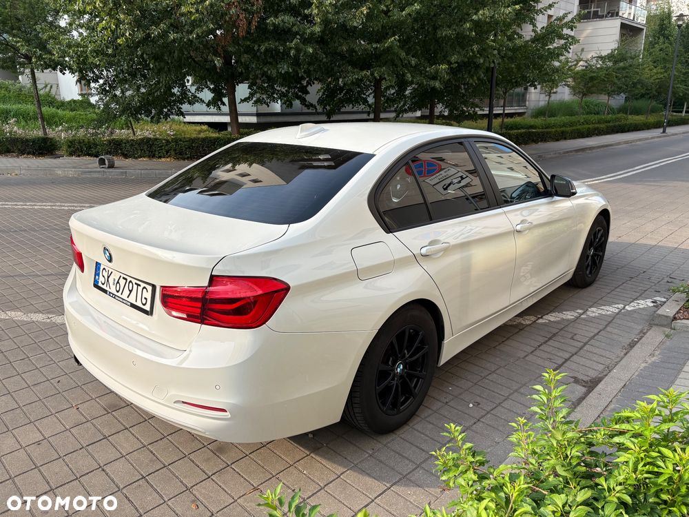 BMW Seria 3 318i - 3