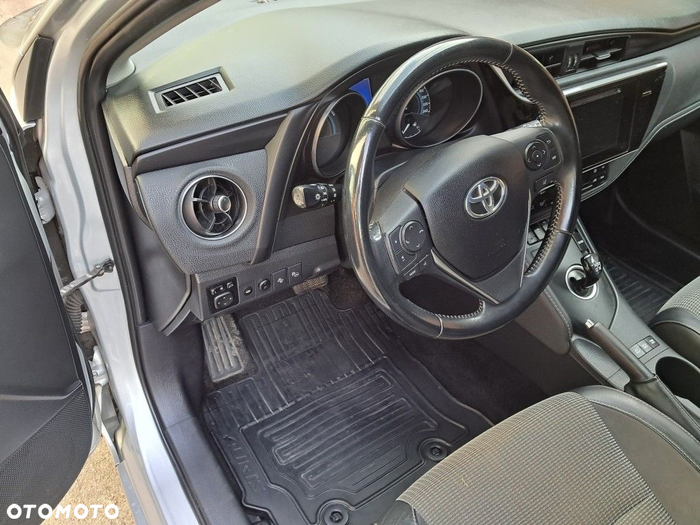 Toyota Auris - 6