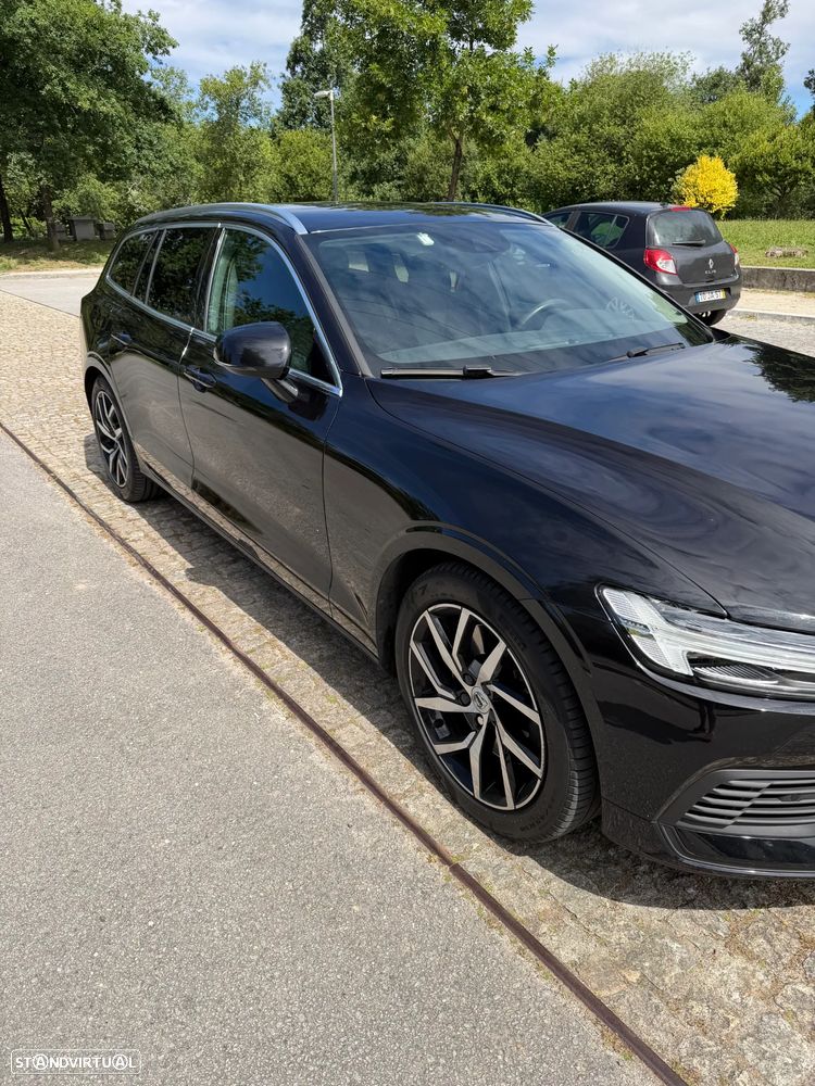 Volvo V60 2.0 T8 AWD TE Momentum Plus - 2