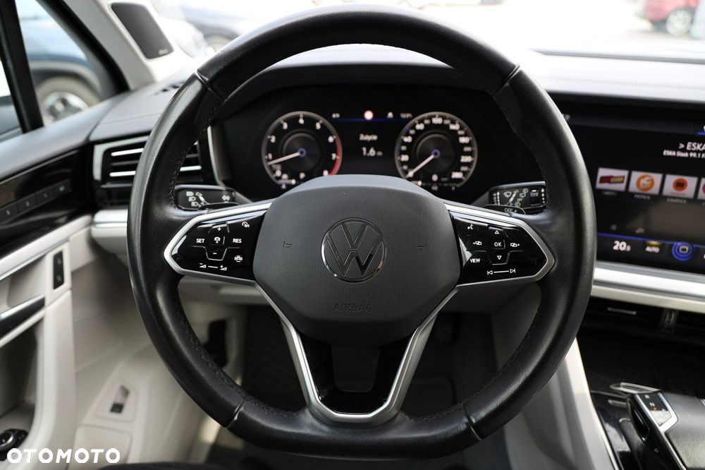 Volkswagen Touareg - 14