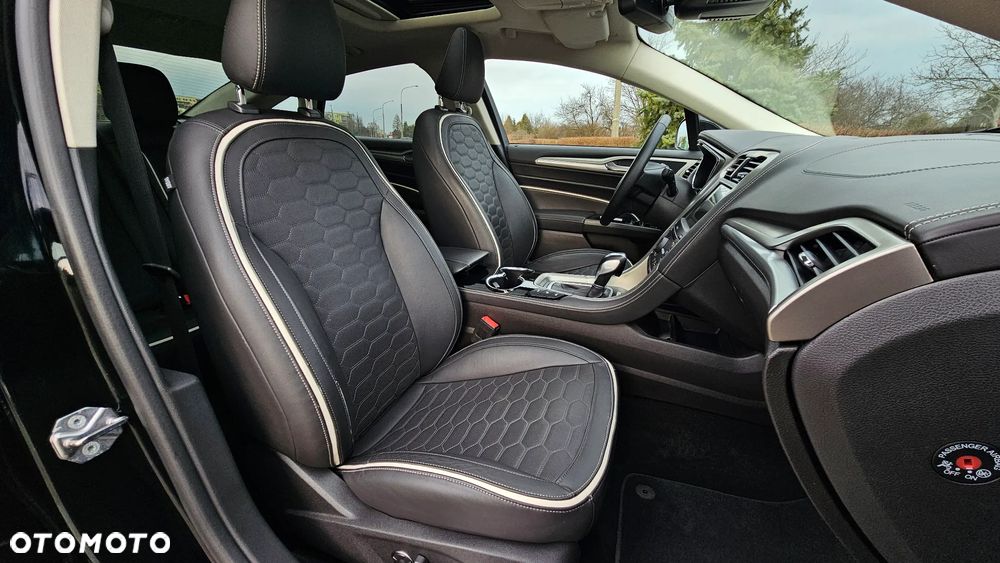 Ford Mondeo - 36