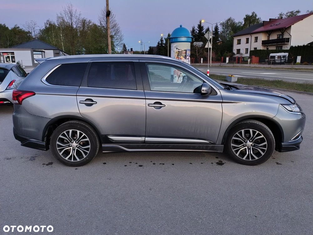 Mitsubishi Outlander - 7