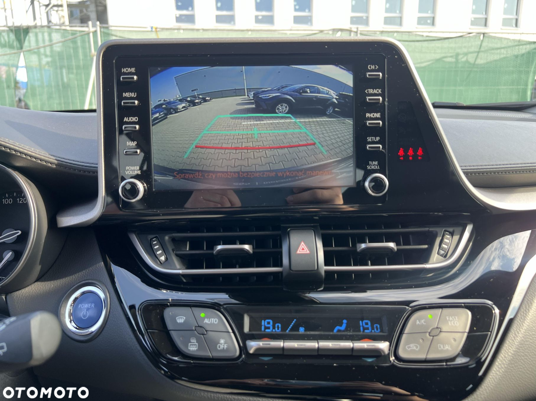 Toyota C-HR - 19