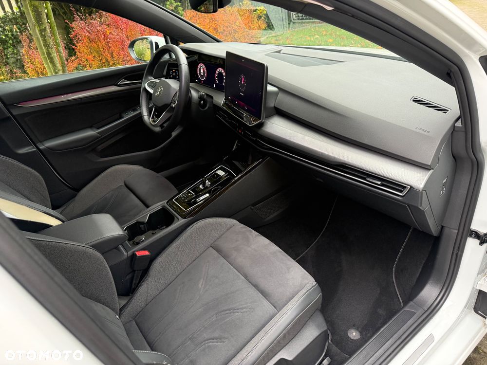 Volkswagen Golf 1.5 eTSI mHEV Edition 50 DSG - 27