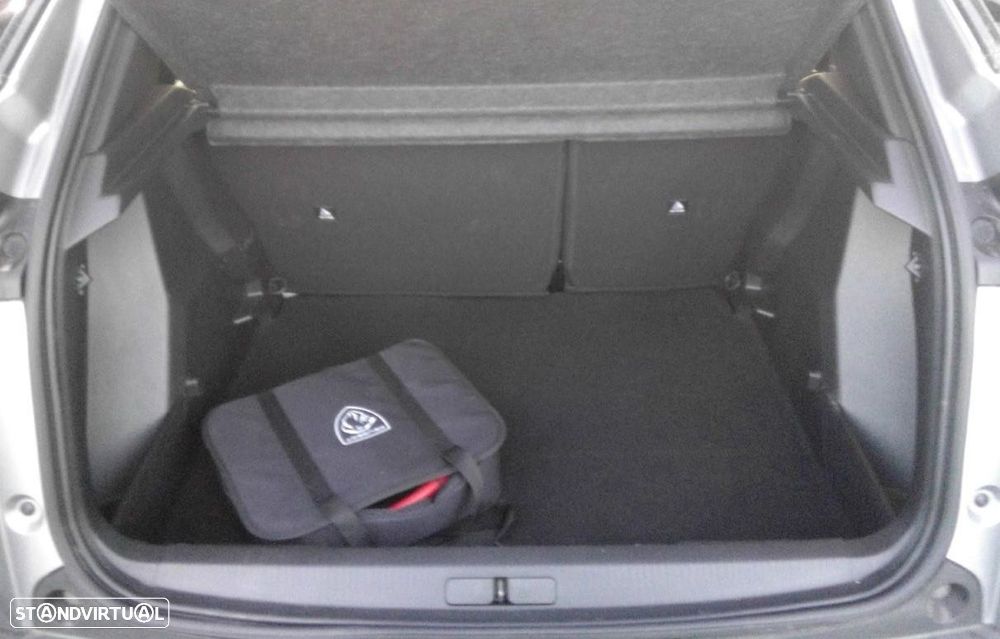 Peugeot e-2008 54 kWh Allure - 5