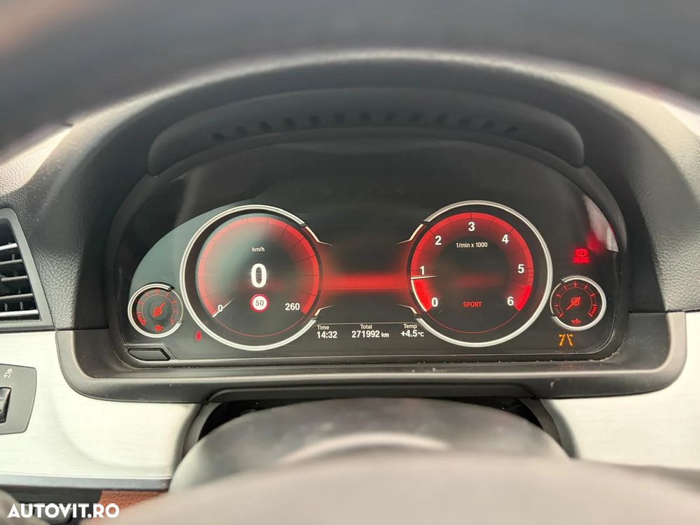 BMW Seria 5 520d Touring - 13