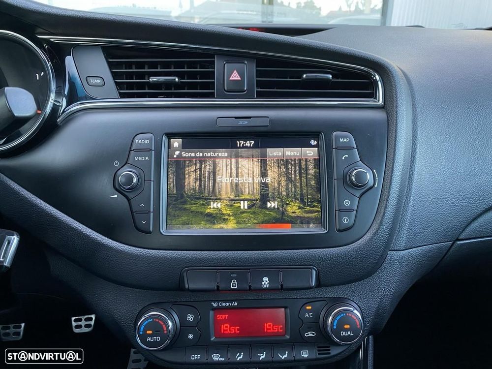 Kia Ceed 1.6 CRDi GT Line - 22