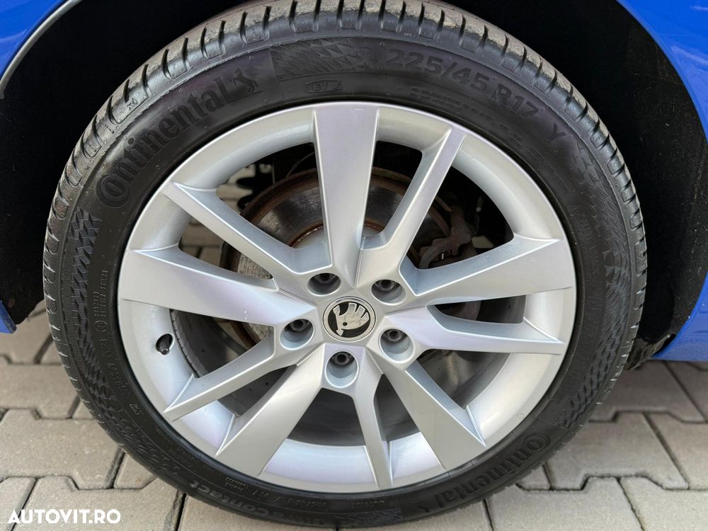 Skoda Octavia 2.0 TDI 4x4 DSG Ambition - 6