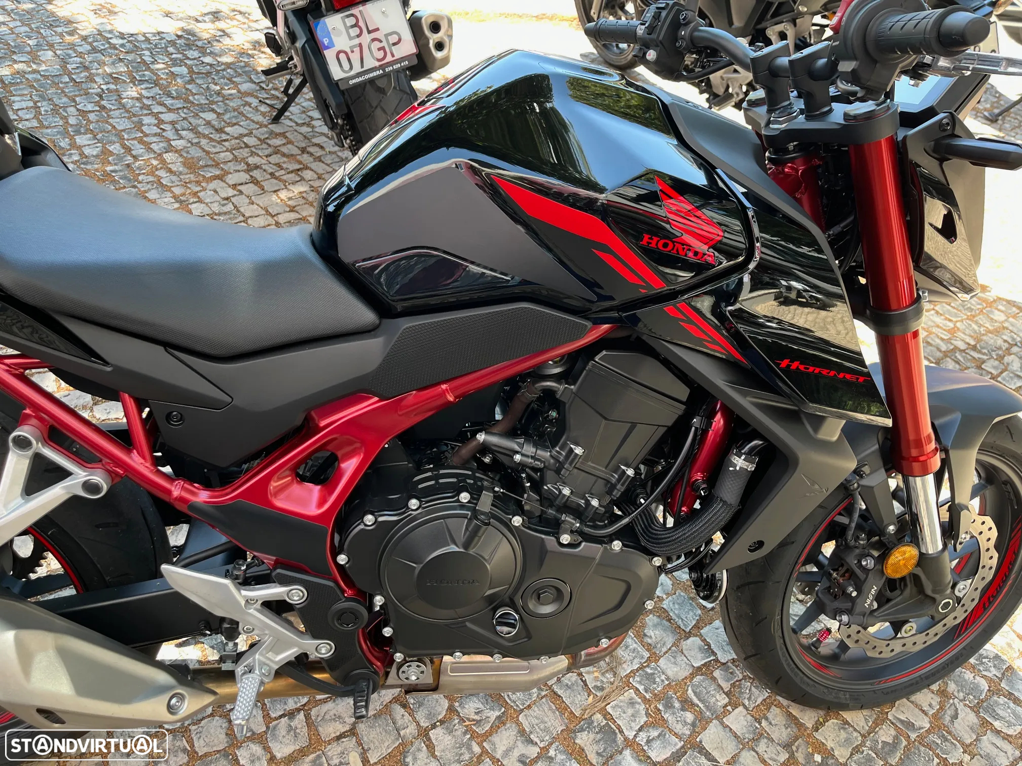 Honda CB 750 HORNET - 6