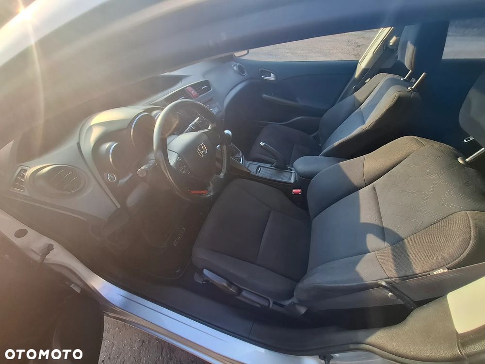 Honda Civic 1.4 i-VTEC Elegance - 3