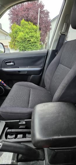 Suzuki Grand Vitara - 12