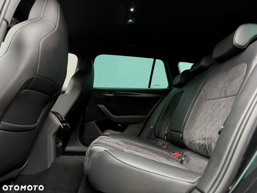 Skoda Superb 2.0 TDI SCR 4x4 Sportline DSG - 11