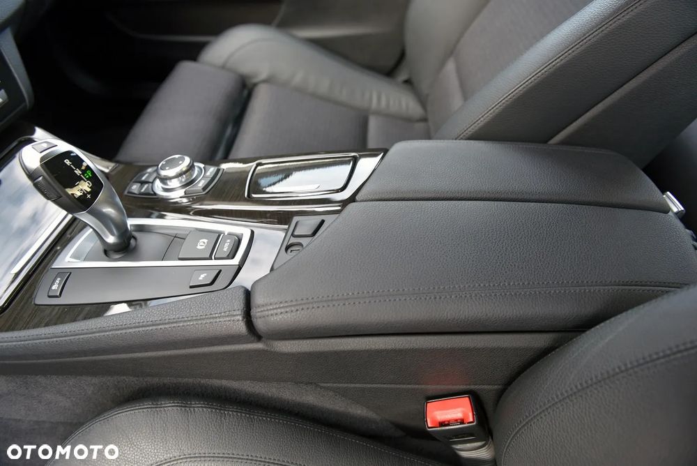 BMW Seria 5 520d - 19