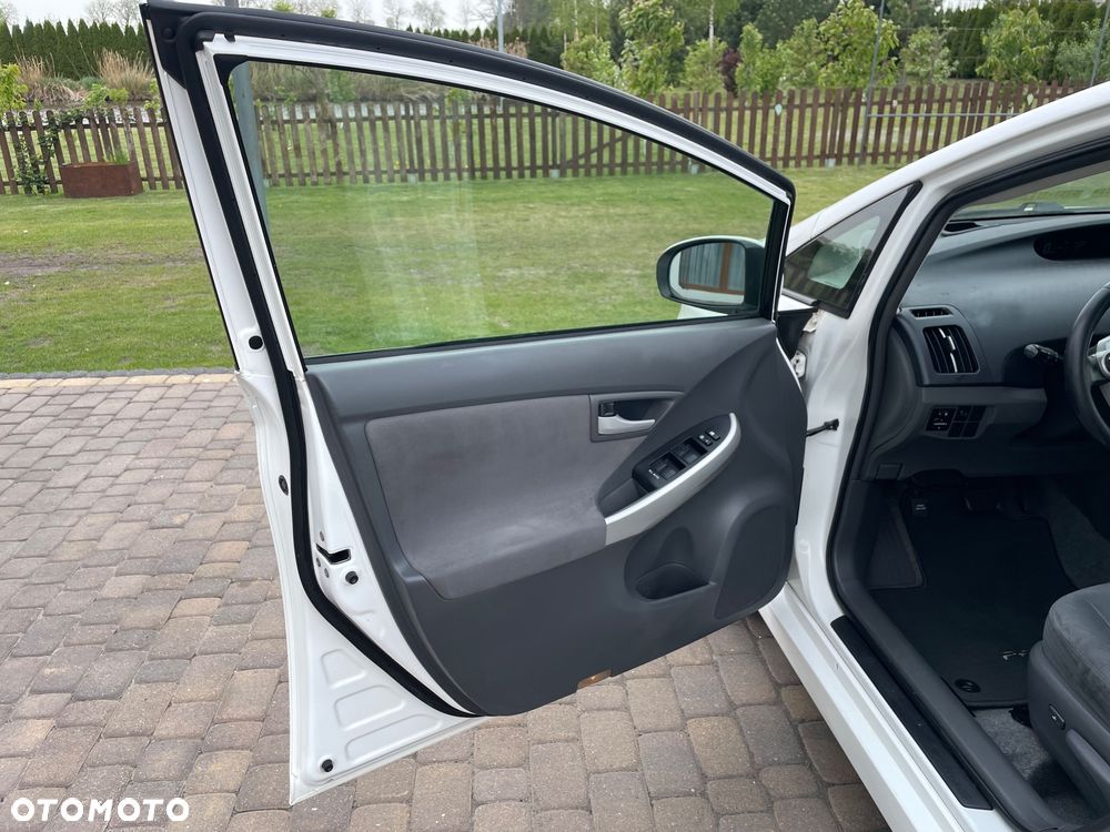 Toyota Prius - 22