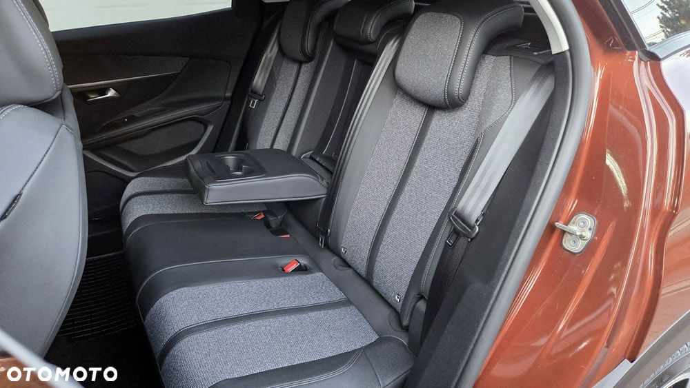 Peugeot 3008 1.6 PureTech GPF Allure S&S EAT8 - 20