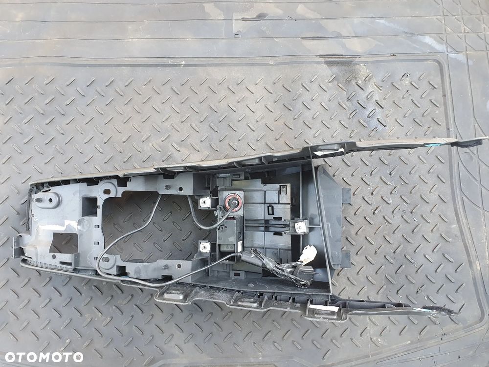 AUDI TT 8J TUNEL ŚRODKOWY SKÓRA ZAPALNICZKA POPIELNICZKA SCHOWEK 8J1863242B 8J0857951A - 4