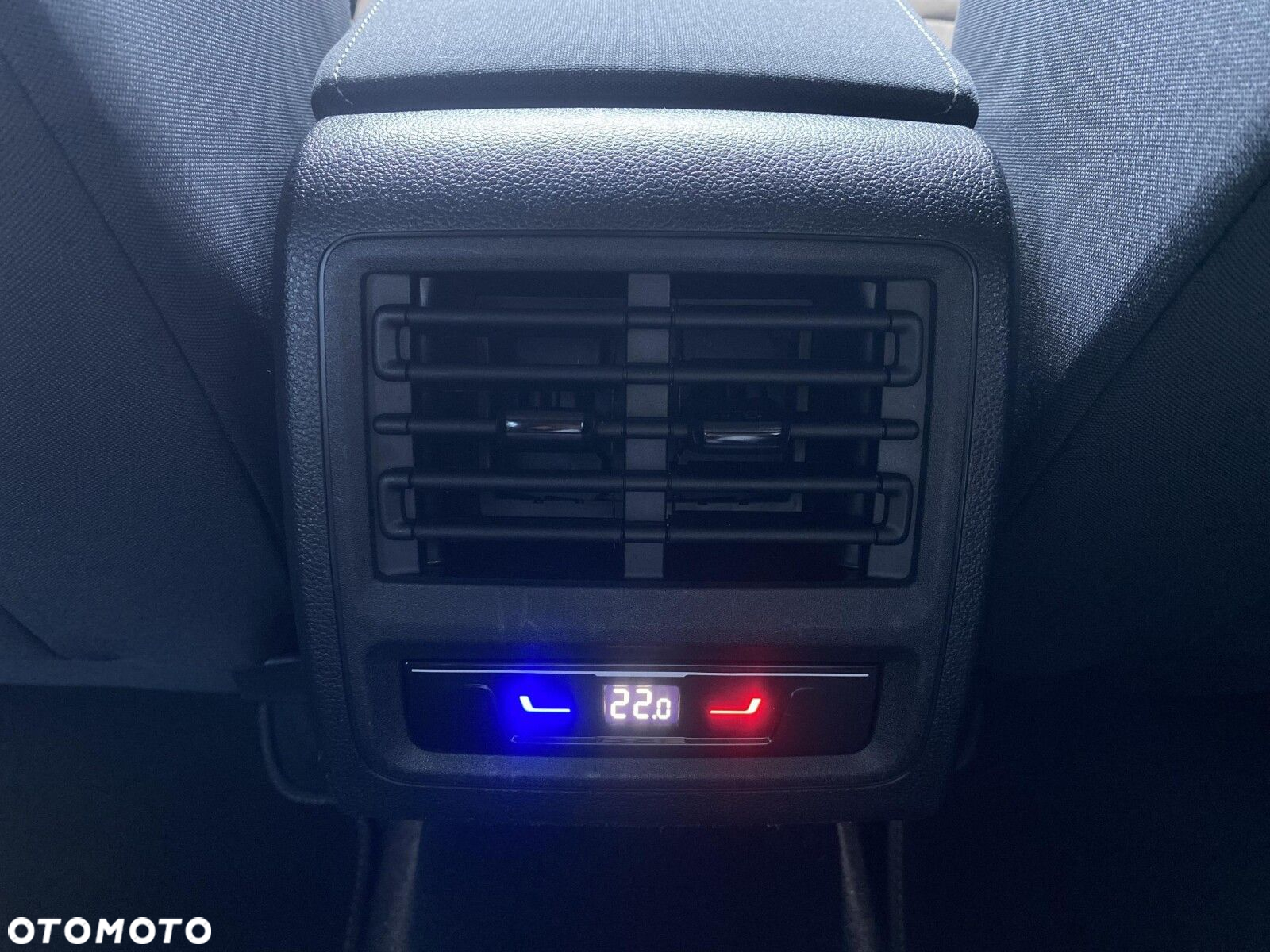 Volkswagen Golf VIII 2.0 TDI Style DSG - 31