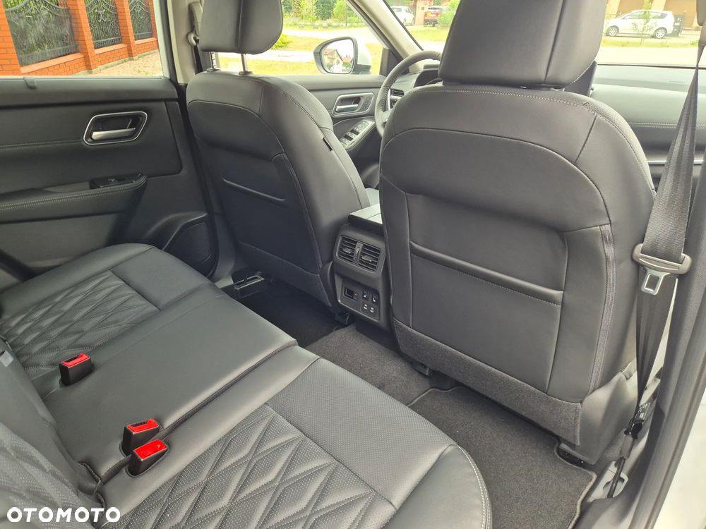 Nissan X-Trail 1.5 VC-T mHEV Tekna 2WD Xtronic - 16