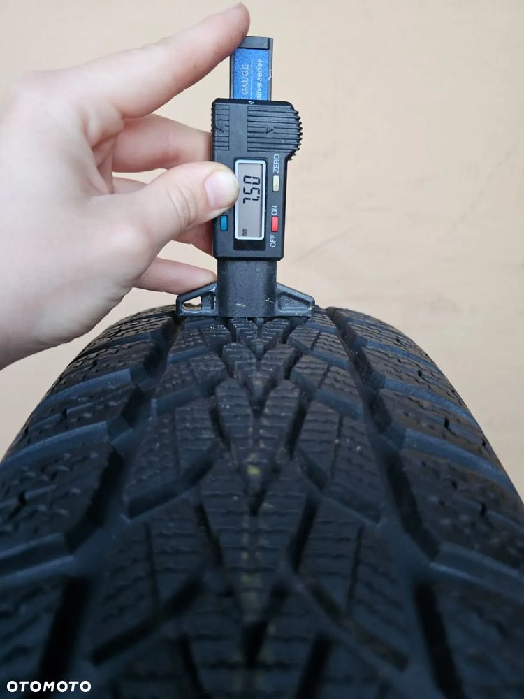 (O62) 185/60R15 88T 7,5mm 16r / Dunlop Winter Response 2 - 3