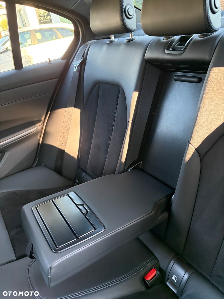 BMW Seria 3 320d xDrive mHEV M Sport sport - 16