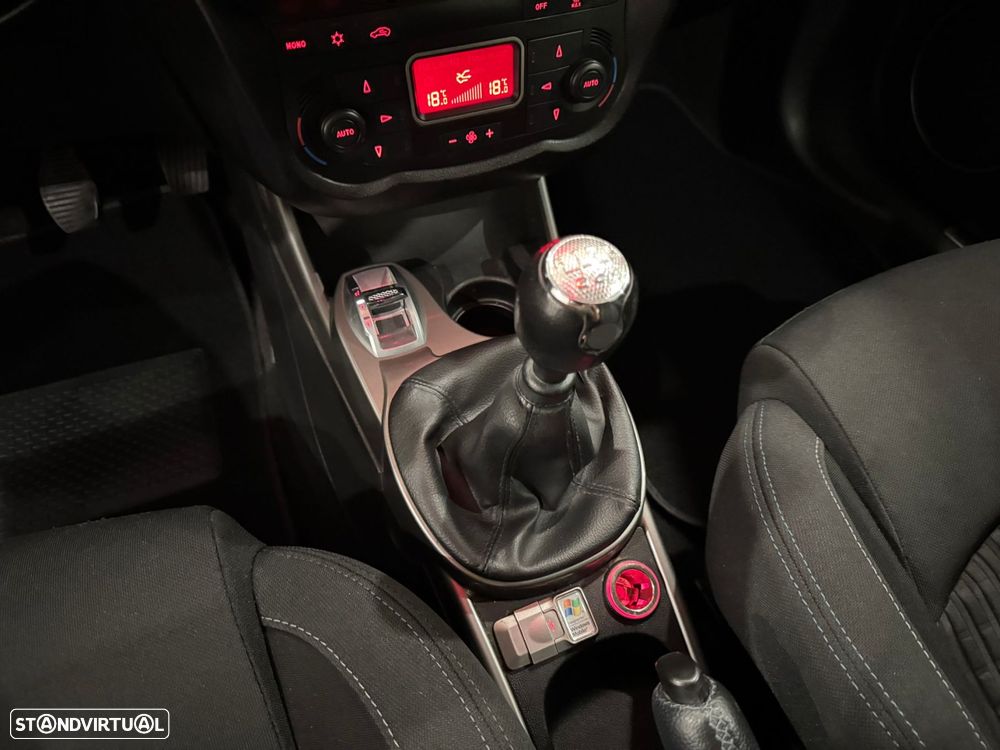 Alfa Romeo MiTo 1.6 JTDM Distinctive - 30