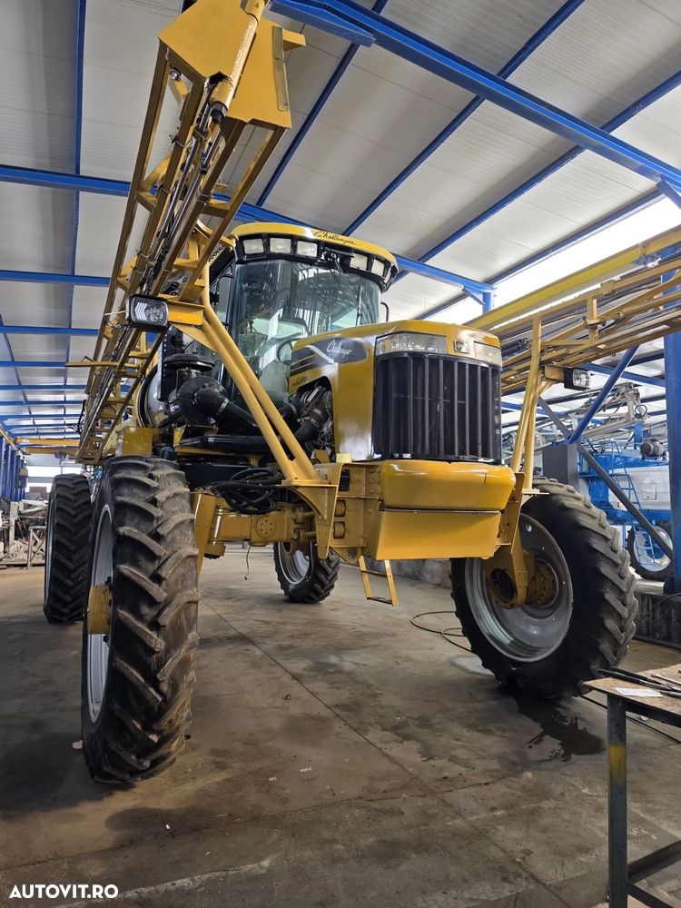 Challenger rogator 1074 - 11