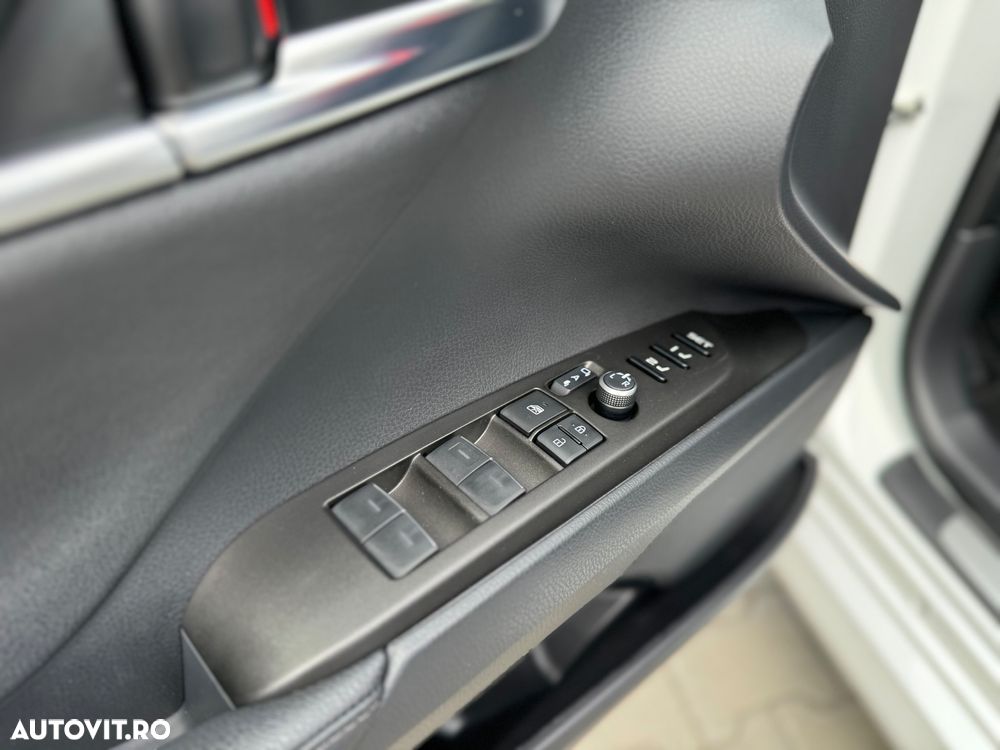 Toyota Camry 2.5 HEV Executive - 21