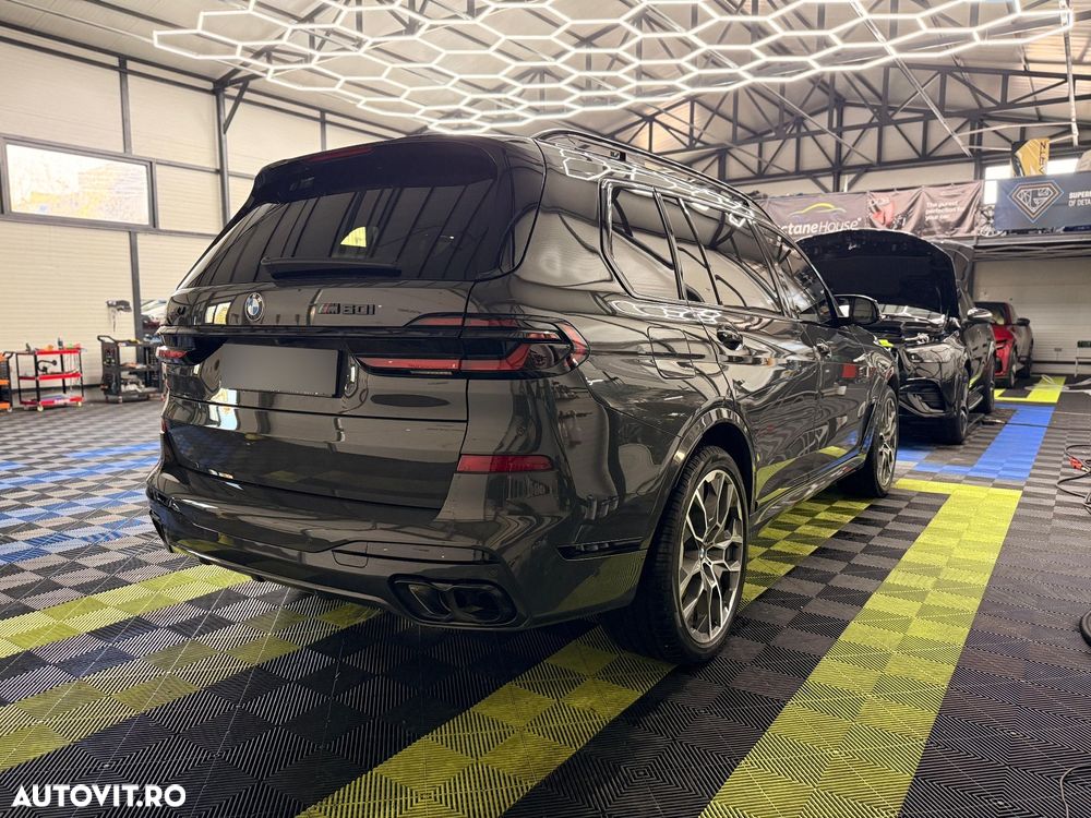 BMW X7 M60i xDrive AT MHEV - 4