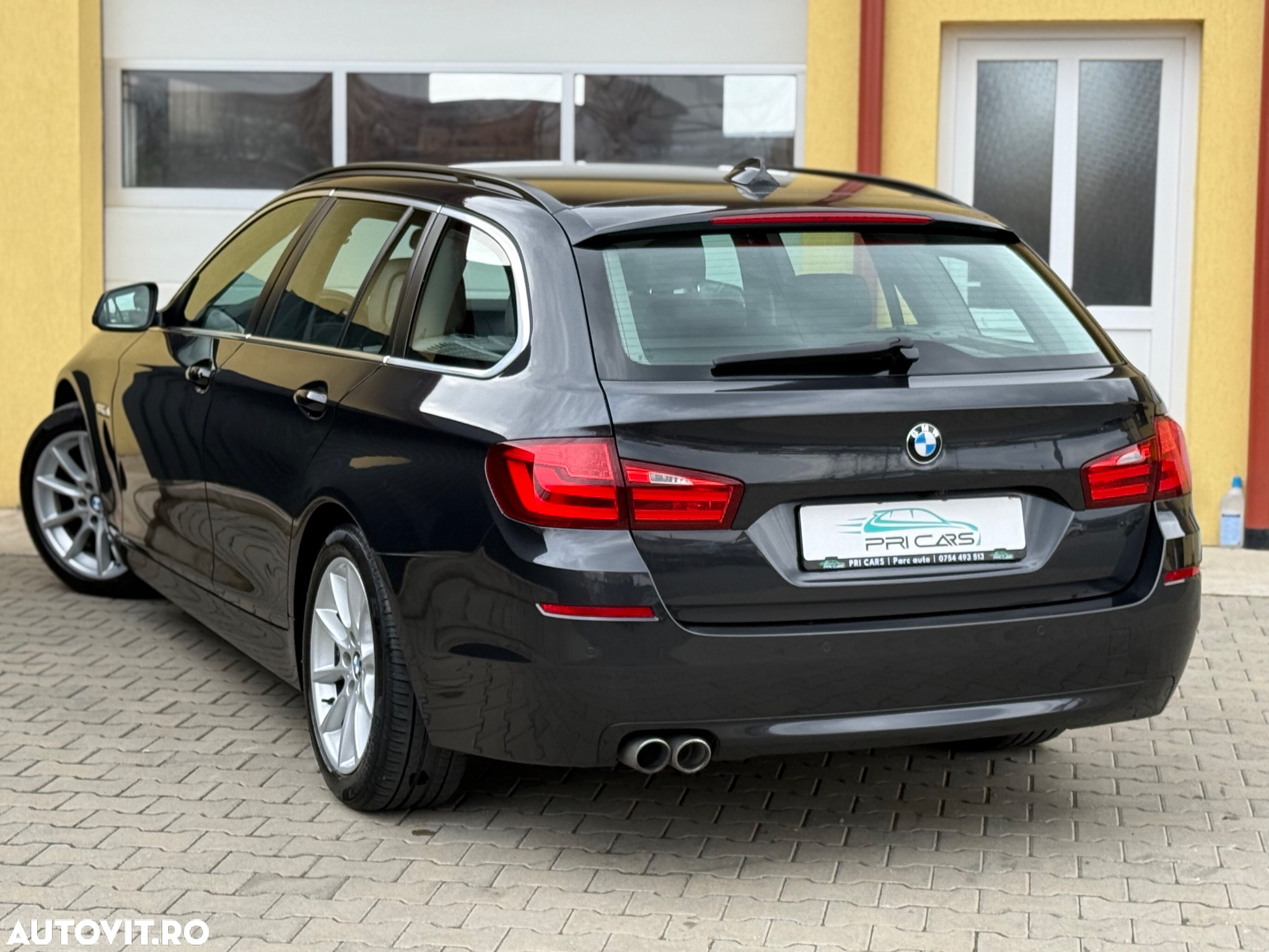 BMW Seria 5 520d Touring Aut. - 3