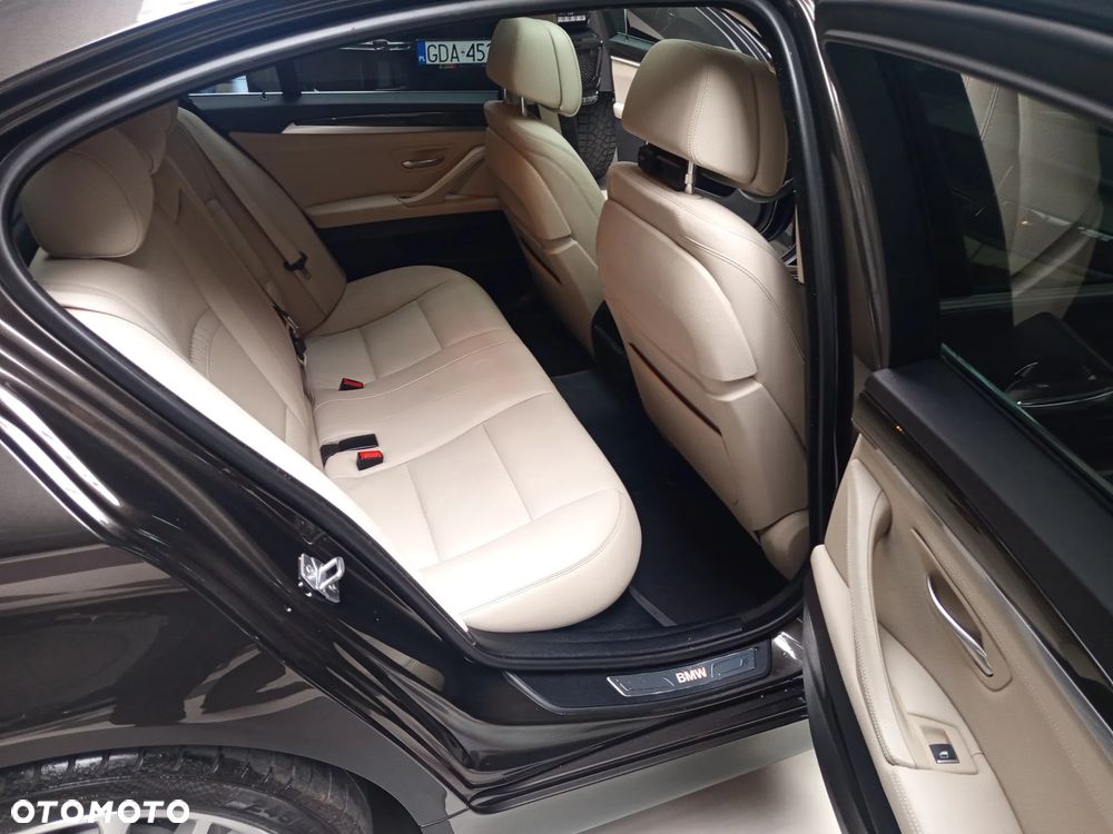 BMW Seria 5 520d xDrive Luxury Line - 14