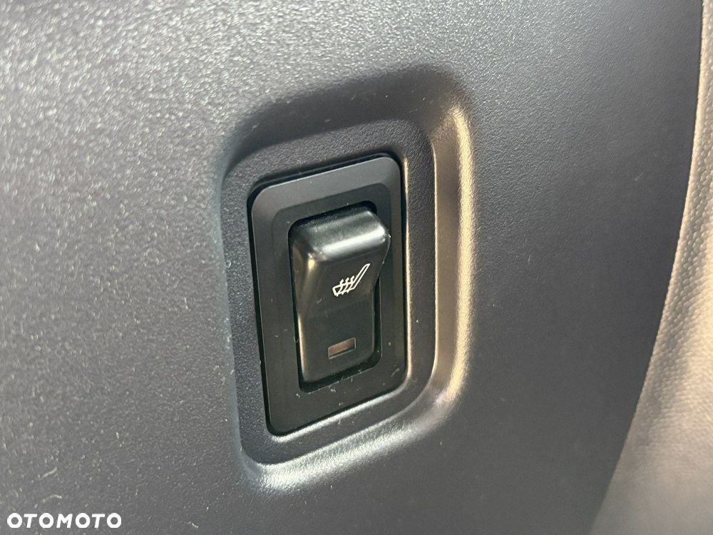 Peugeot iOn High Line - 17