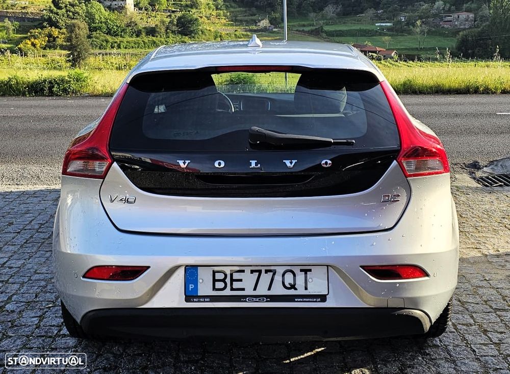 Volvo V40 D2 Kinetic - 23