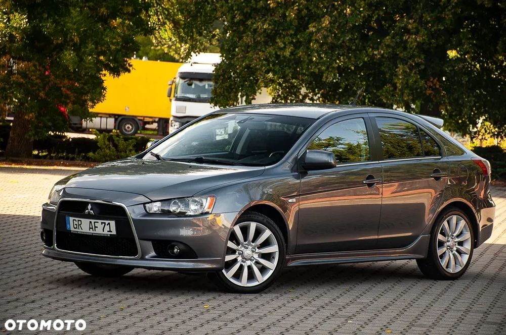 Mitsubishi Lancer 1.8 Intense - 12