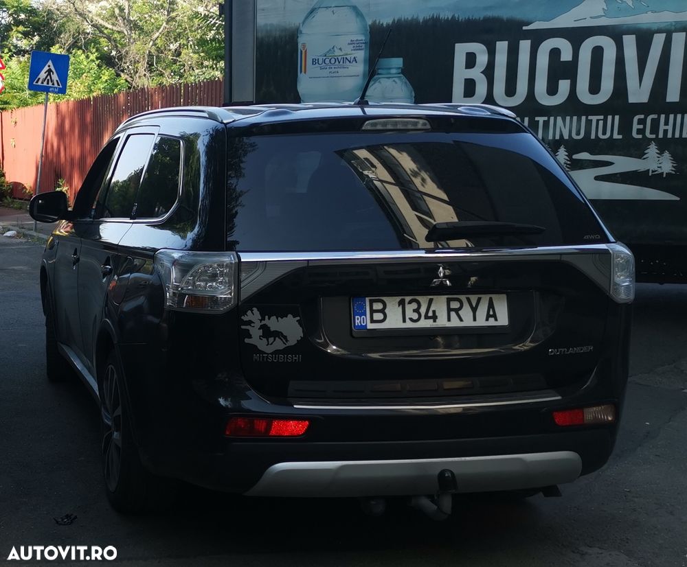 Mitsubishi Outlander 2.2 DI-D 4WD Automatik Edition+ - 4