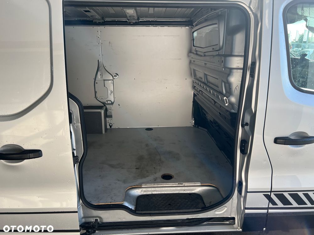 Opel Vivaro - 26