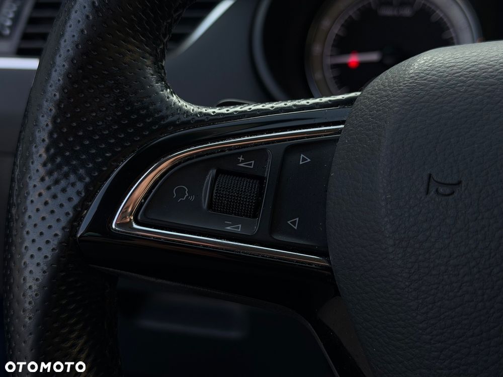 Skoda Octavia 1.6 TDI DSG Premium Edition - 35