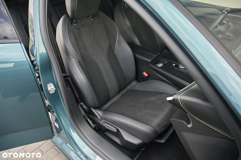 Peugeot 308 BlueHDi 130 EAT8 GT - 28