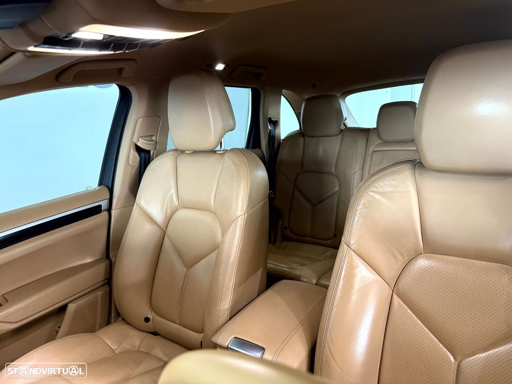 Porsche Cayenne Tiptronic - 28